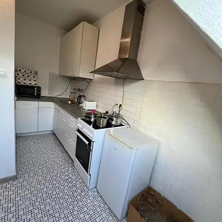 Moderne Monteurwohnung In Leverkusen, Zentral Und Voll Ausgestattet